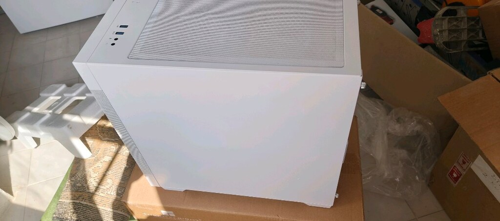 Lian Li Kasa ve Power 700Watt Gold Power Supply - 10