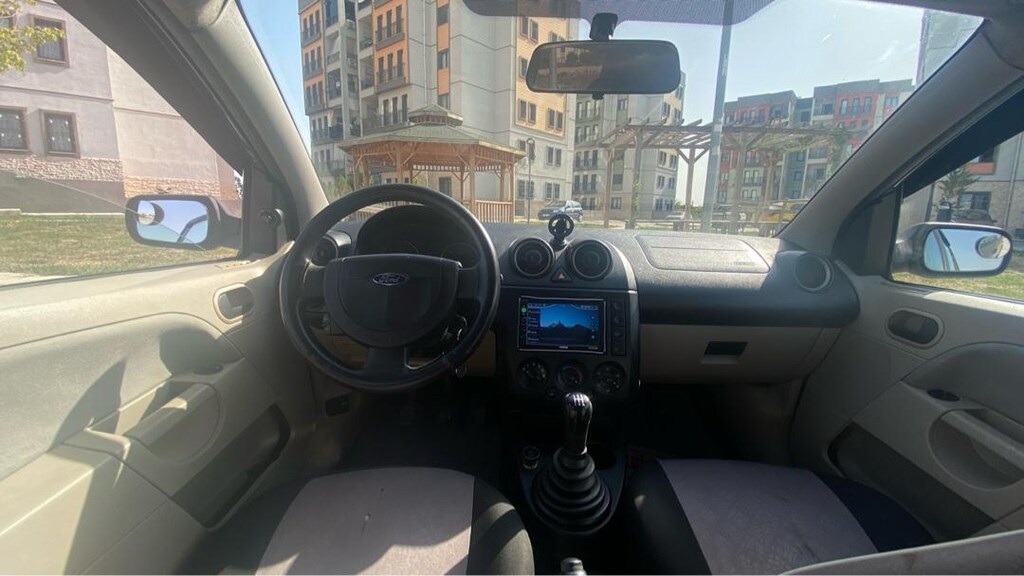 Ford fiesta 1.4 lpg - 12