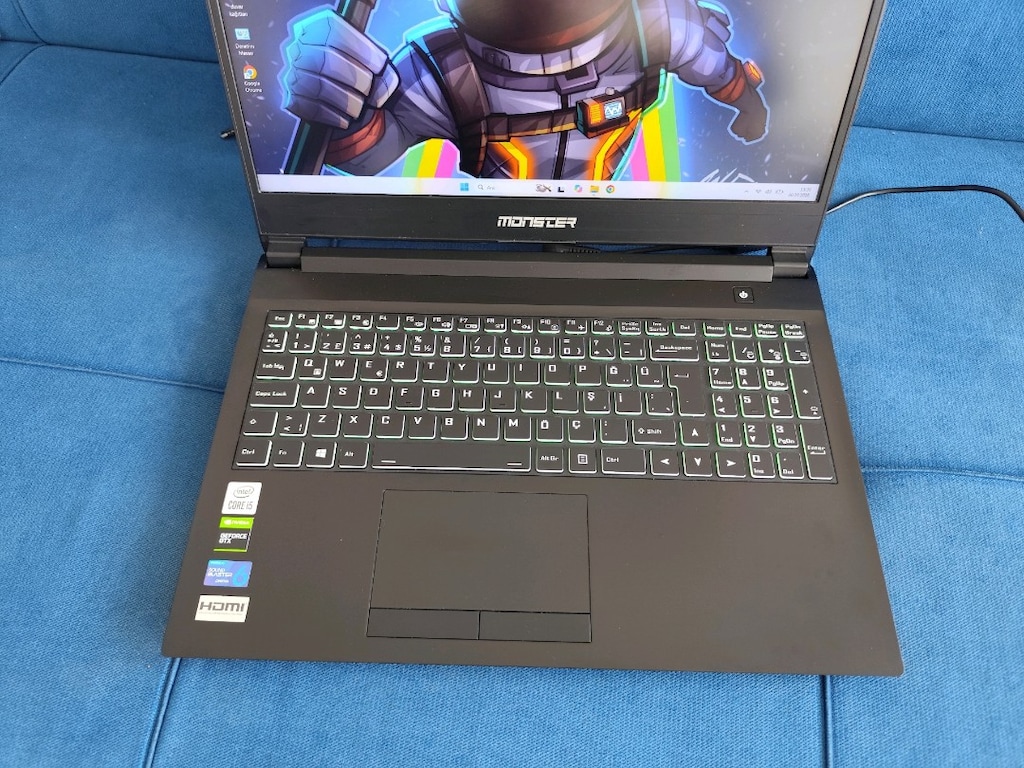 Monster Abra + İ5 10.Nesil + 4 GB GTX 1650 Ti + 8 GB Ram + 512 SSD - 5