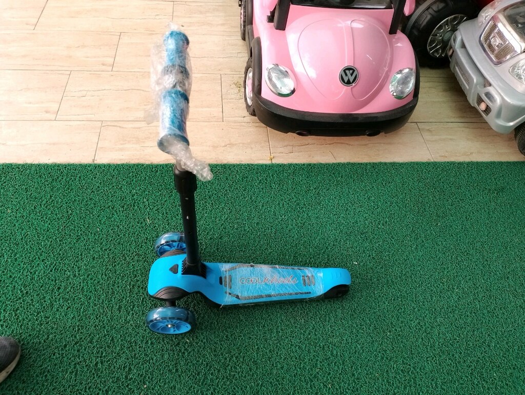 SIFIR SCOOTER KATLANIR IŞIKLI 50KG KAPASİTELİ - 2