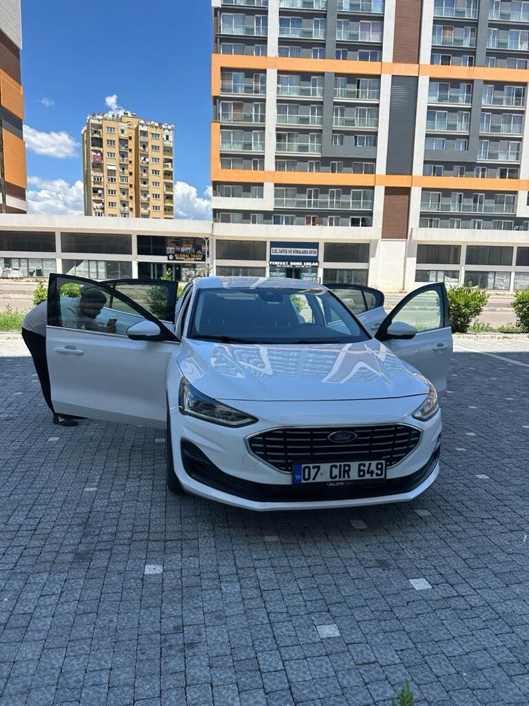 Ford Focus 2024 model 1.5 eco blue - 2