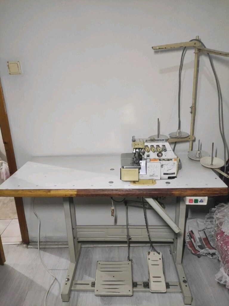 Sessiz dikiş makinesi ve overlok makinesi