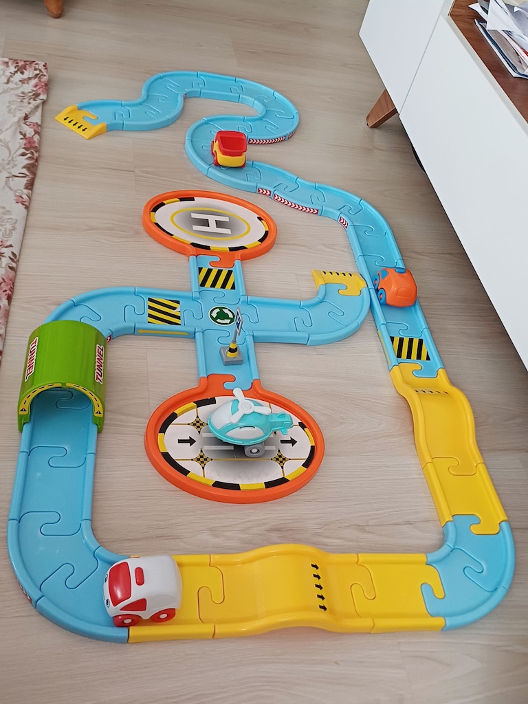 Dolu Ton Ton 56 Parça Oyuncak Araba Pist Yol Seti
