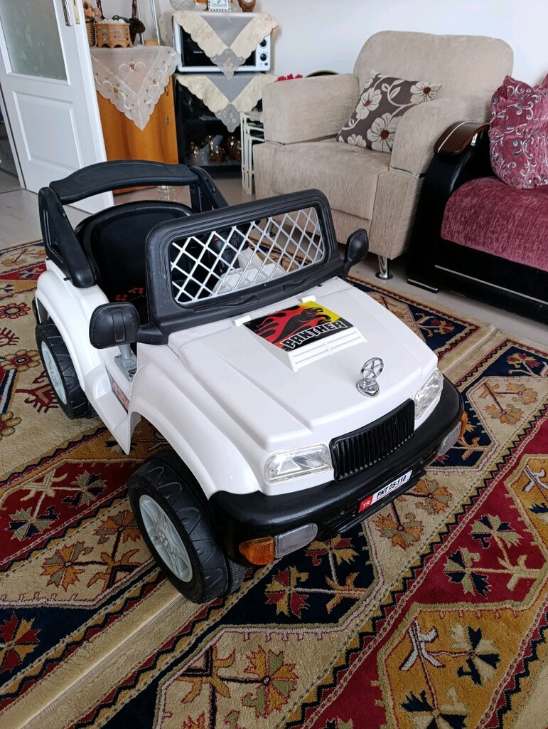 ,12 VOLT Akülü çocuk arabası - 2