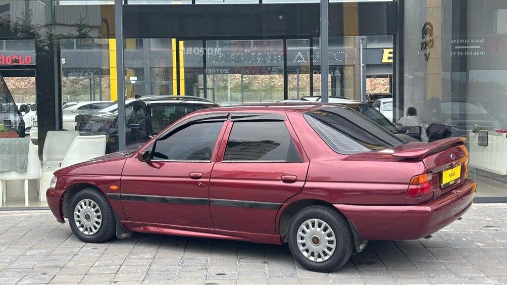 FORT ESCORT CLX 1.6 MOTOR AİLE ARACI TEMİZ MASRAFSIZ. - 4