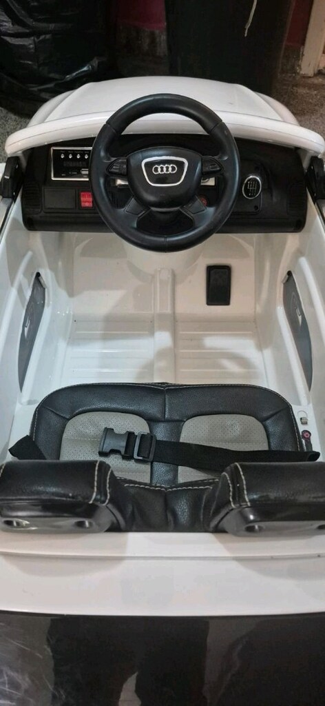 12 V audi Q7 uzaktan kumadalı akülü araba - 4