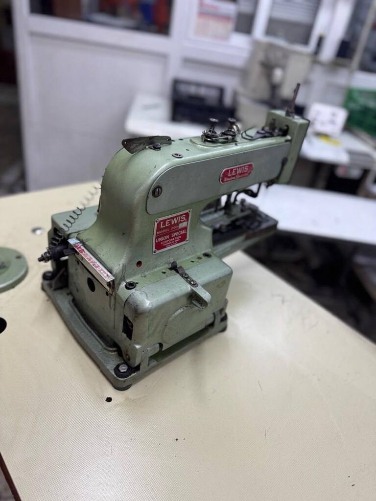LEWIS UNION SPECİAL DÜĞME DİKME MAKİNESİ - 8