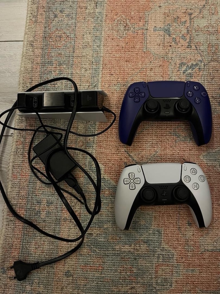 Playstation 5 Mat Kasa Diskli Versiyon 2 Adet Dualsense ve Şarj Kiti - 4