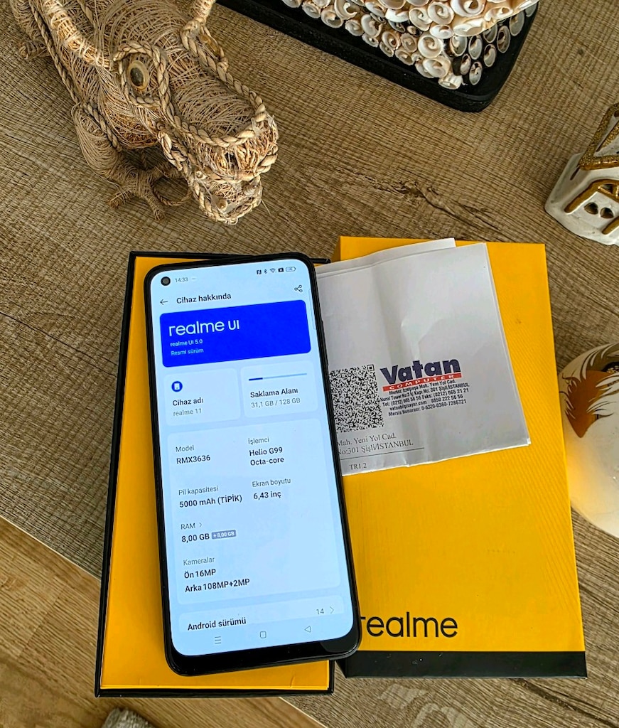 Realme 11 8/128.gb Sıfırdan farksız. PAZARLIK YOK FİYAT SON. - 2