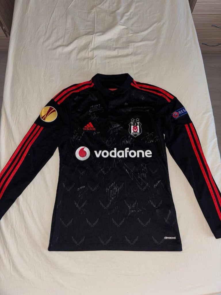 İmzali Orjinal Beşiktaş forması - 6