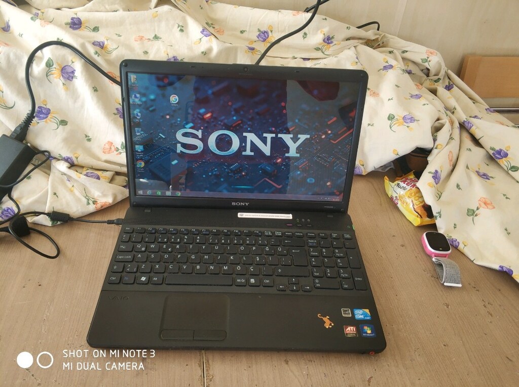 Sony vaio i3 işlemci 6 GB Bluetooth kozmetik sıfır ayarında temiz lapt - 10