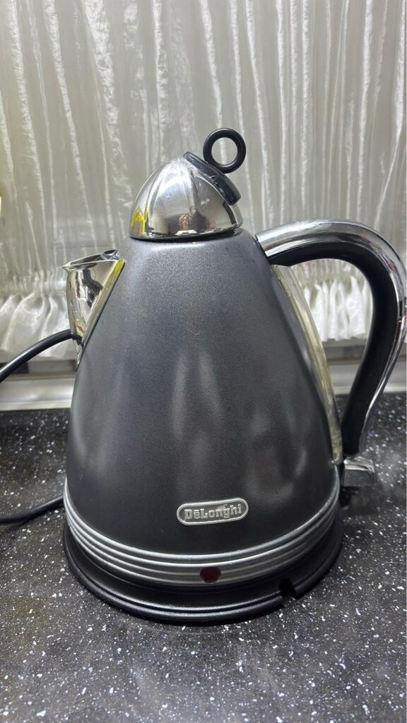 delonghi kettle - 2