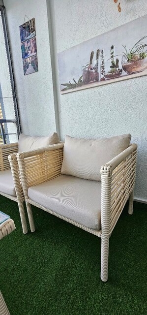 BALKON - BAHÇE OTURMA GRUBU