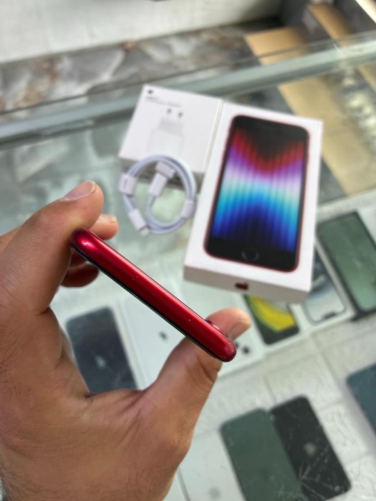 MÜHENDİSCELL’DEN YURTİÇİ İPHONE SE 3. NESİL 128 GB KUTULU - 3