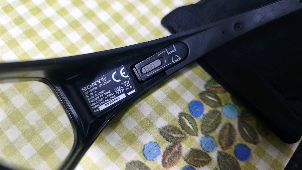 Sony TDG-BR100 Active 3D Gözlük - 3 Adet + Orijinal Kılıfları - 6