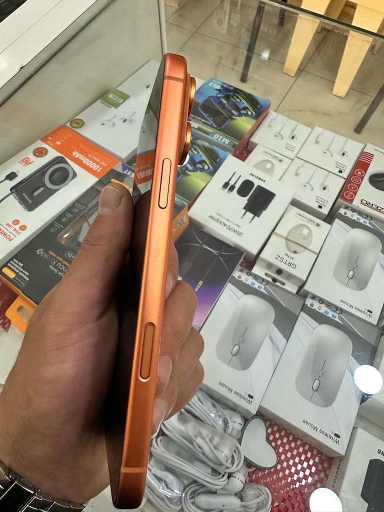 yurd dışı çift sim 17 Pro max 256 uygun fiyata pil 95 devir süre 55gün - 4