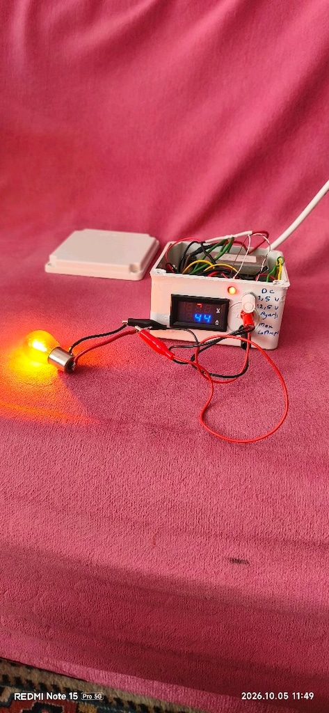 ayarlı1.5 12.5volt mak.3amper göstergeli mini adaptör 900tl - 4