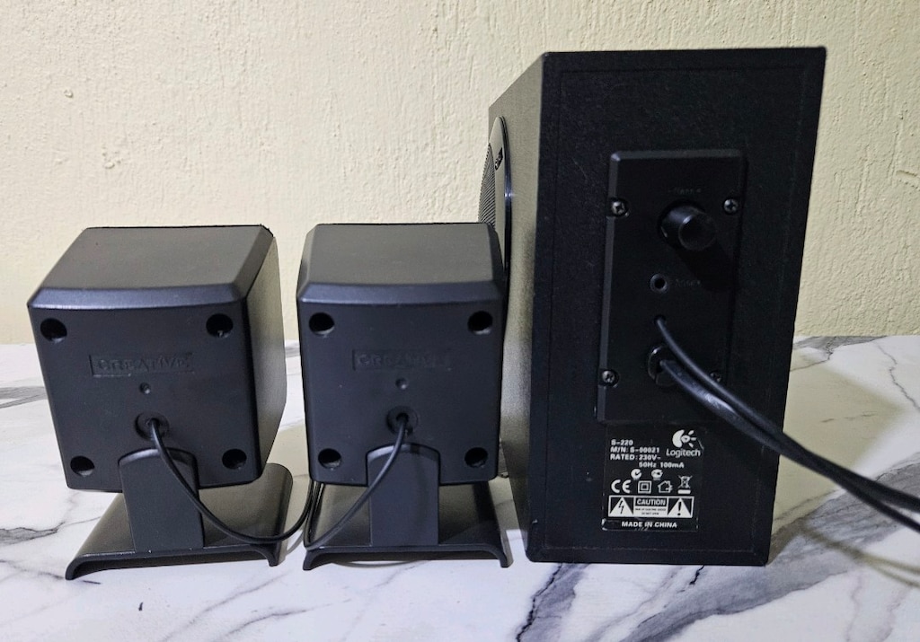 Logitech S220 2+1 Ses Sistemi Çok Temiz 17Watt RMS - 4