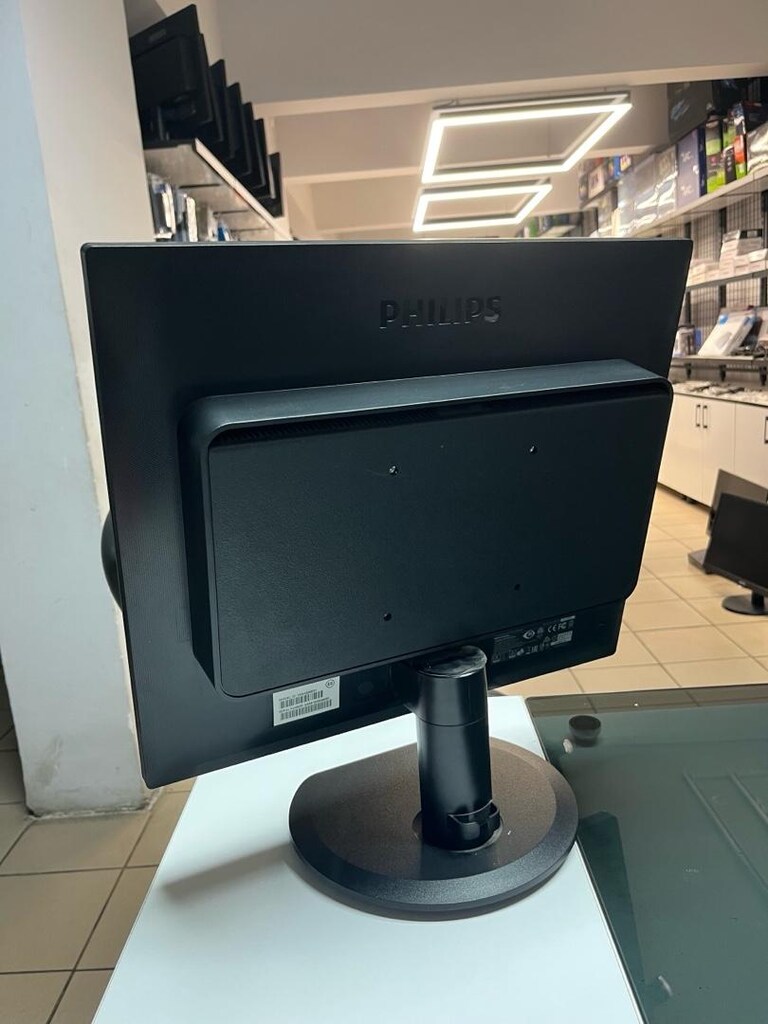 Philips 19” Led Monitör-Fi Bilgisayar - 2