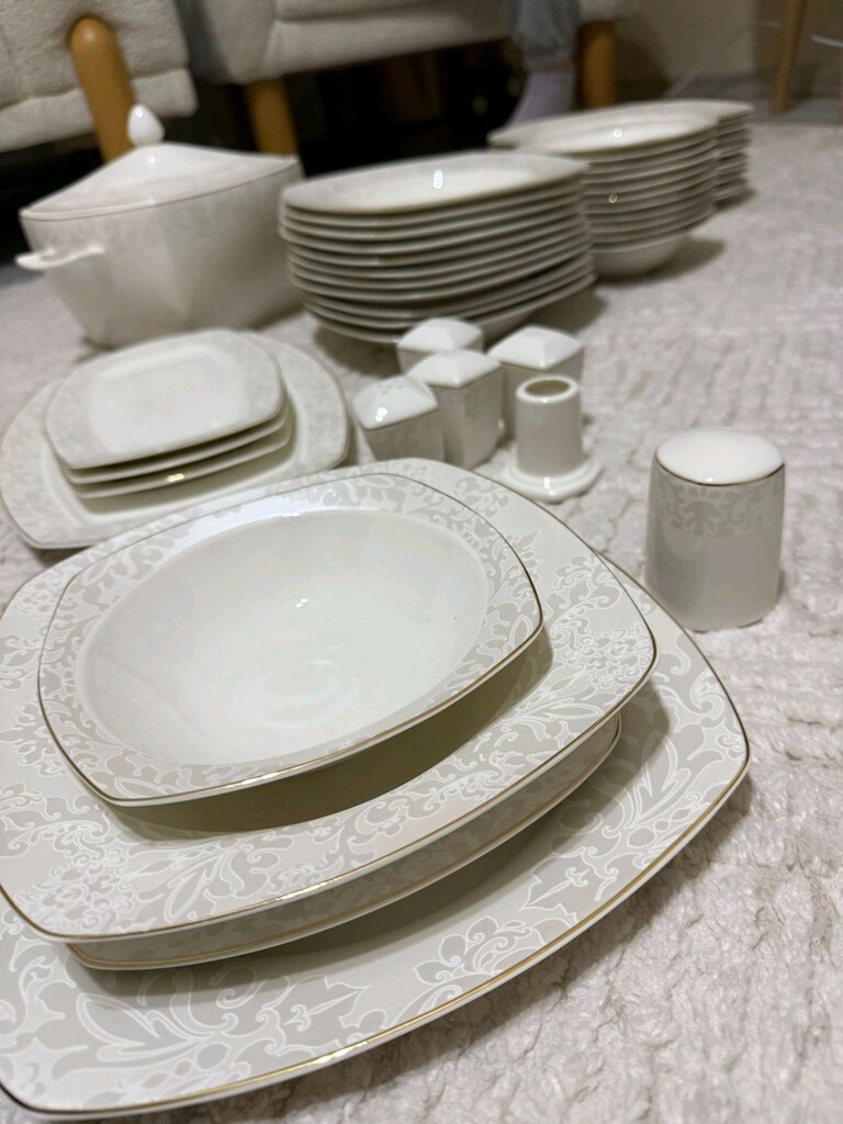 12 kişilik yemek takımı Schafer yemek seti pazarlık payı vardır - 6