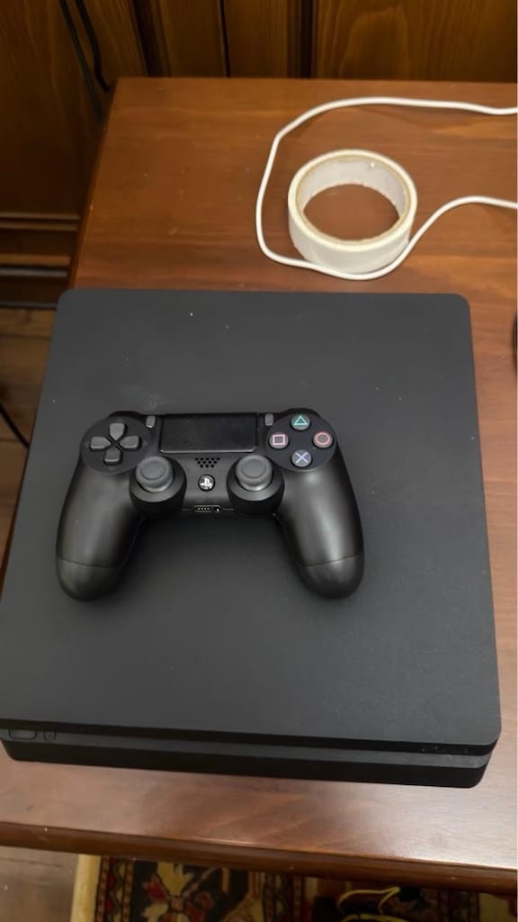 ps4 slim kırık 10.01 sınırsız oyun yüklü - 2