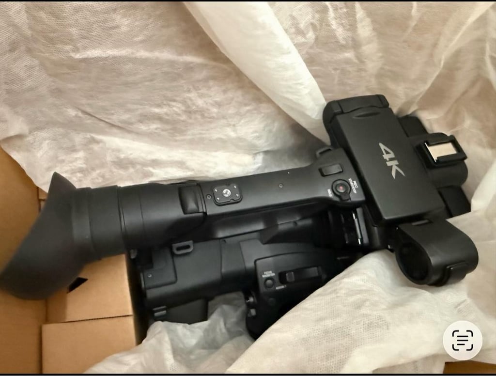Sony PXW-Z100 4K Profesyonel Kamera - 3