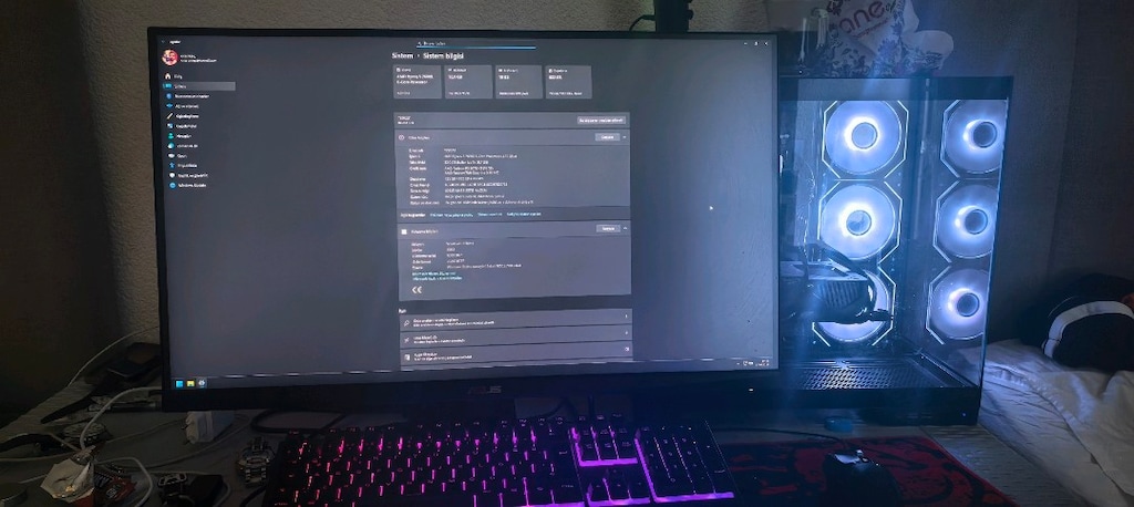 Akvaryum kasa 9070xt 16 GB fiyat alınır - 3