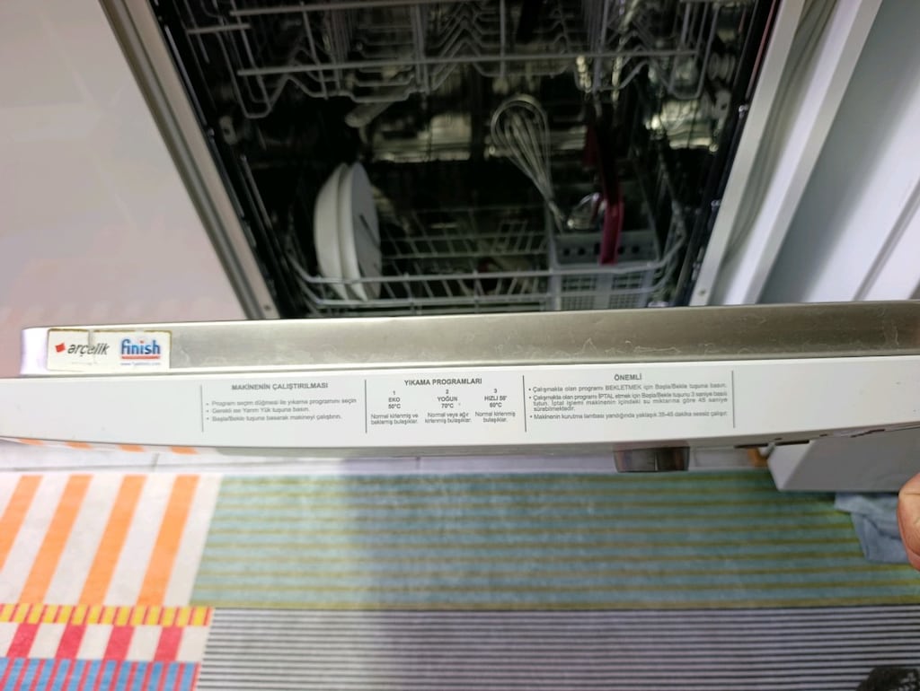 Temiz, Sorunsuz, Arçelik Bulaşık Makinesi model 6233 - 2