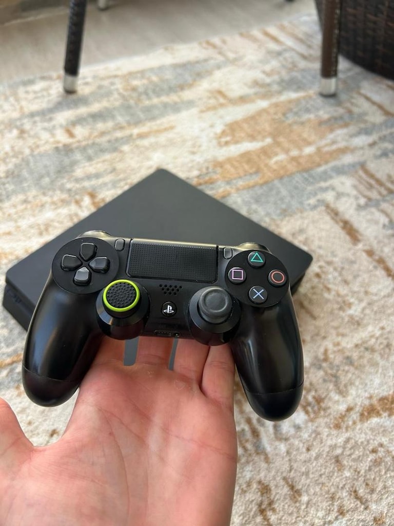 Ps4 slim 1 tb - 12