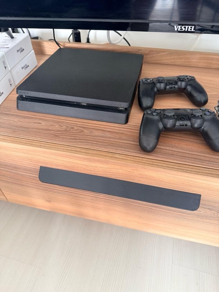 ps4 slim kasa - 5