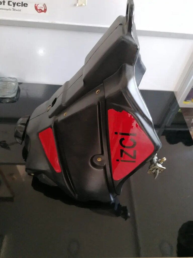 Yuki yk 250izci cros benzin deposu