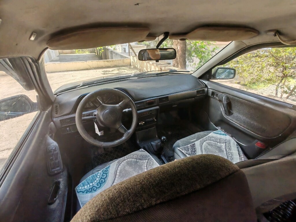Mazda 323 - 8