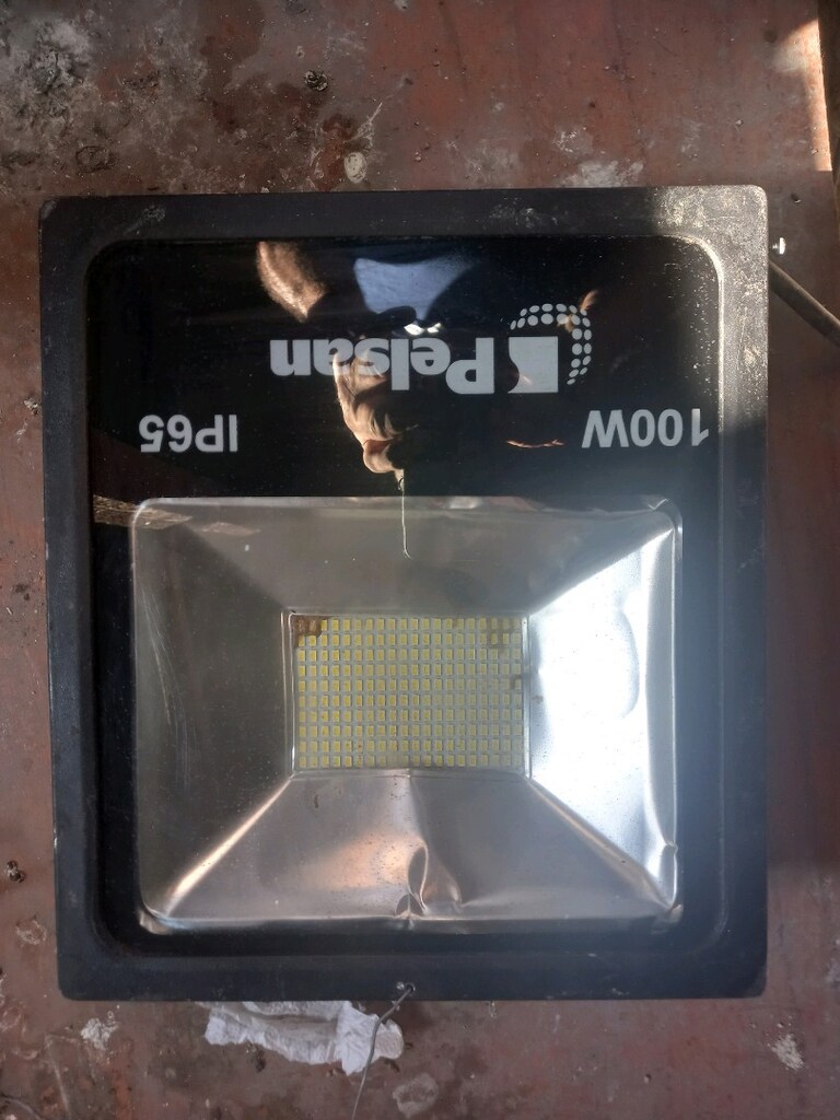 PELSAN IP65 100 WATT PROJEKTÖR
