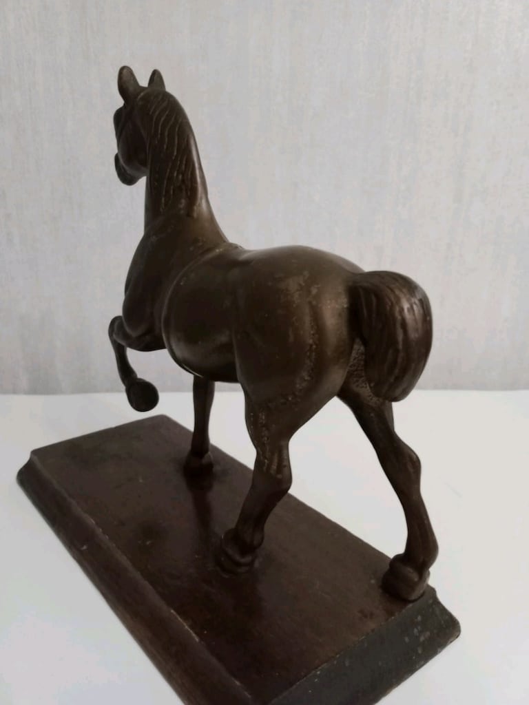 Bronz At Biblo - 4