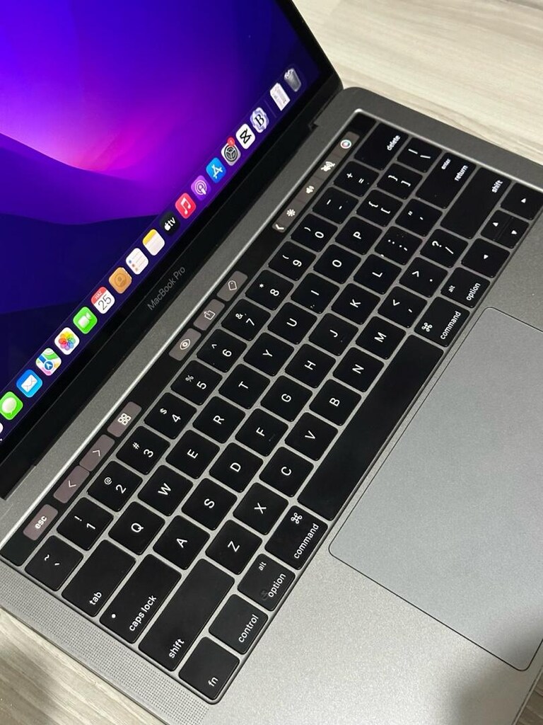 TEKLİF VER AL MacBook Pro Touchbar - 4