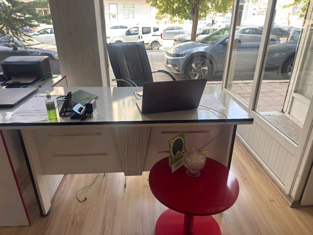 Temiz kullanılmış Ofis Mobilyaları - 7