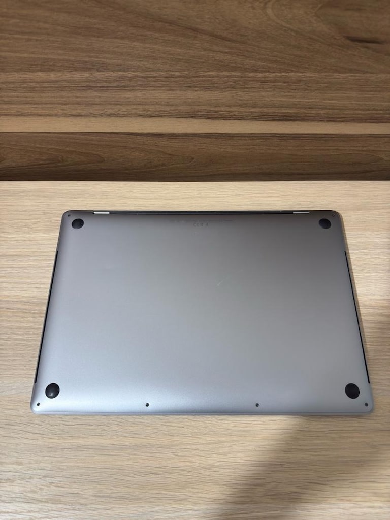 MacBook Pro / i7 / 16 inç / 16 GB Ram / 512 GB Ssd - 9