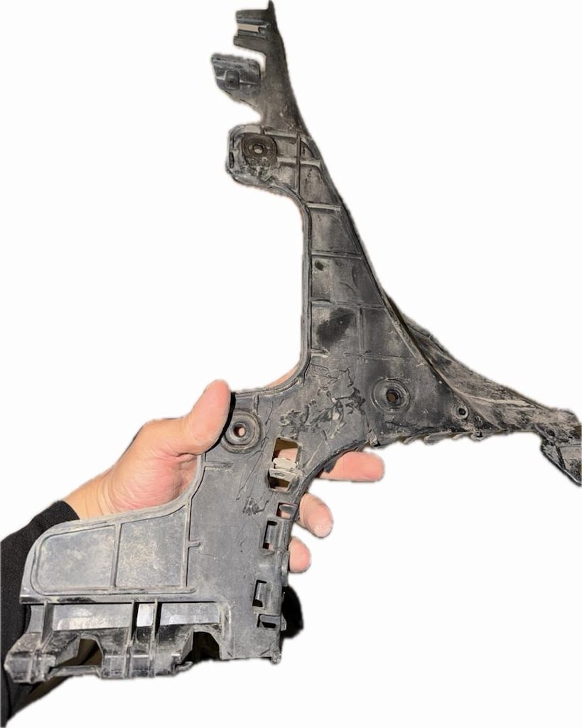 Audi A3 Arka Sağ Sol Tampon Bağlantı Braketi (Kızak) - 8P3807378B