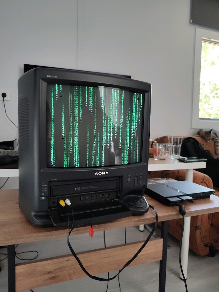 Sony CRT Tüplü VHS Kasetçalar Girişli Retro Gamer Monitör - 4