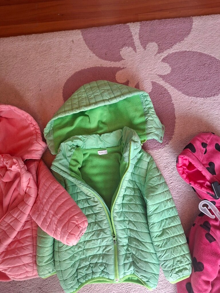 2 adet kullanışlı mont iki renk yeşil ve turuncu renkte . - 3