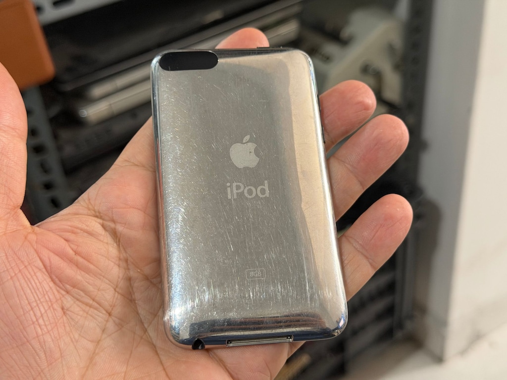 Apple İPod Touch (2.nesil) 8 GB Siyah Mp3 Player - 7