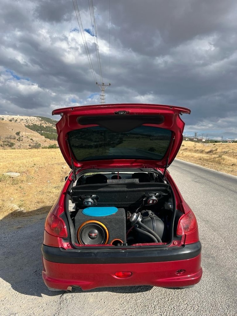 Peugeot 206 + - 4