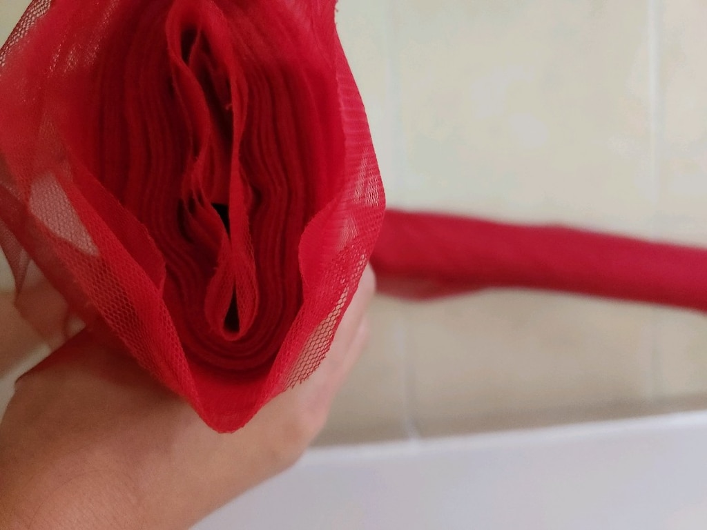 Kırmızı tül - 3
