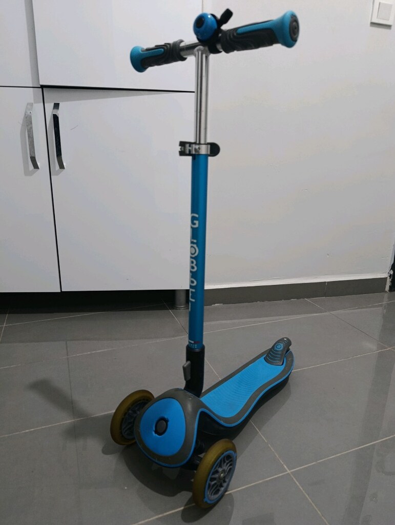 Globber Elite Deluxe Scooter - 2