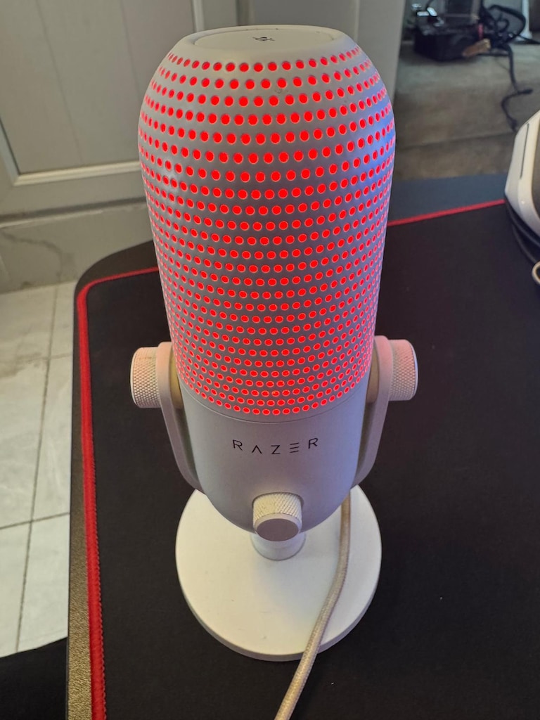 Razer Seiren V3 Chroma RGB USB Beyaz Kondenser Mikrofon - 2
