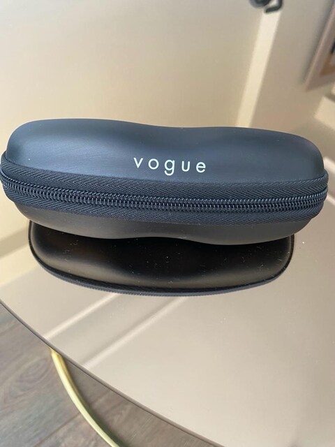 Sıfır ayarda VOGUE güneş gözlüğü