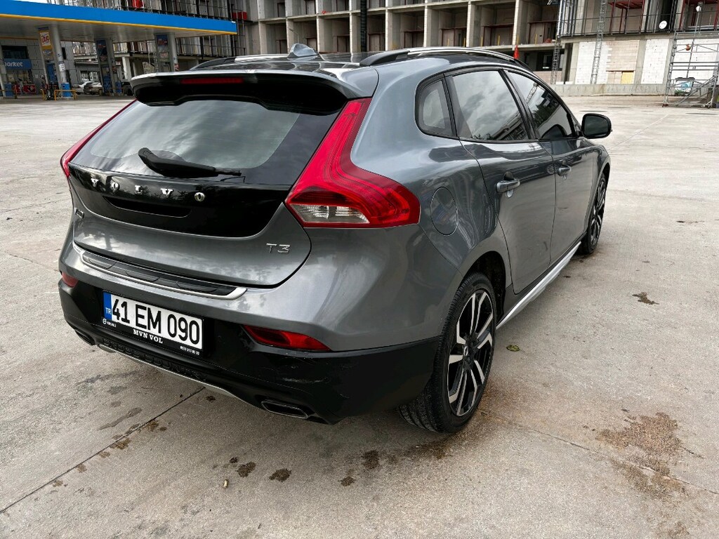 Volvo V40 Cross Country - 7