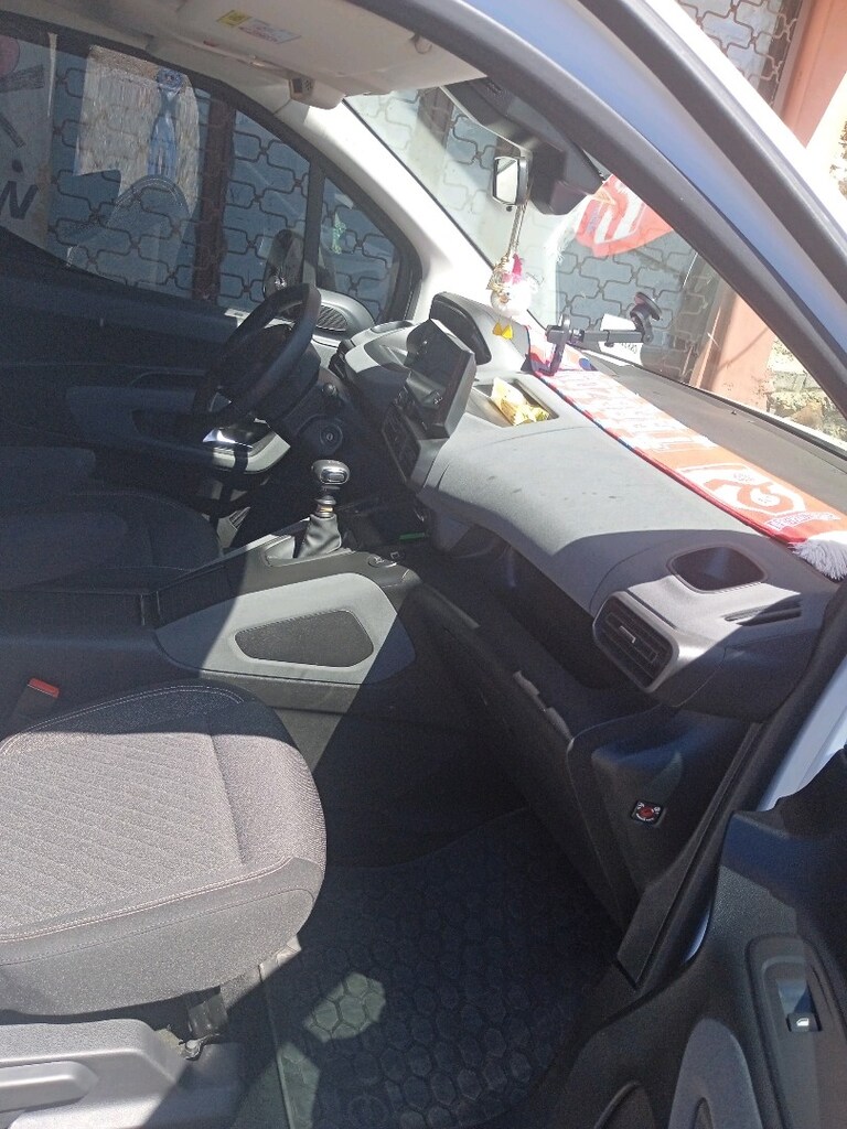 satılık 2025. 8000.km pejo rifter allure paket - 5