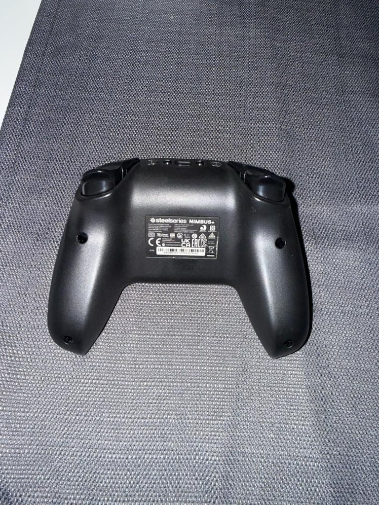 SteelSeries Nimbus Plus - 4