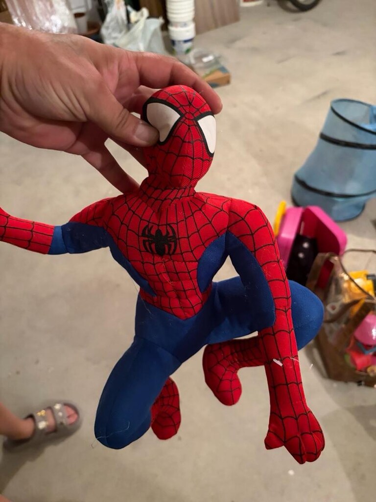 Oyuncak maskeler ve spider man. - 6